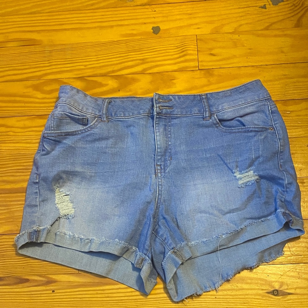 Vanilla Star Light Blue Distressed Jean Shorts